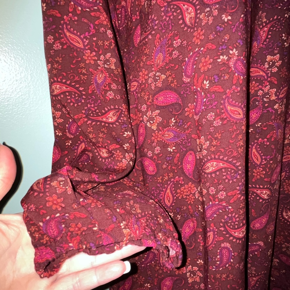 Croft & Barrow Blouse‎ V Neck Size XL Burgundy Paisley Print - Picture 6 of 11